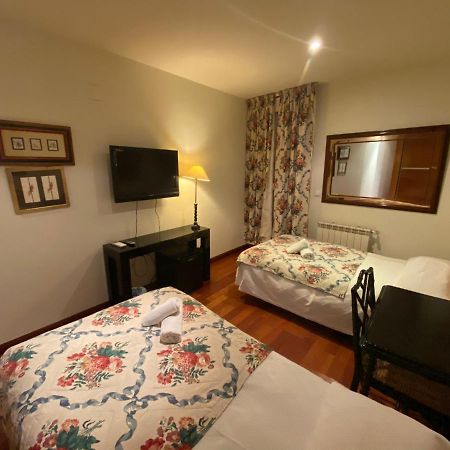 Ch Hostal Victoria クエンカ エクステリア 写真