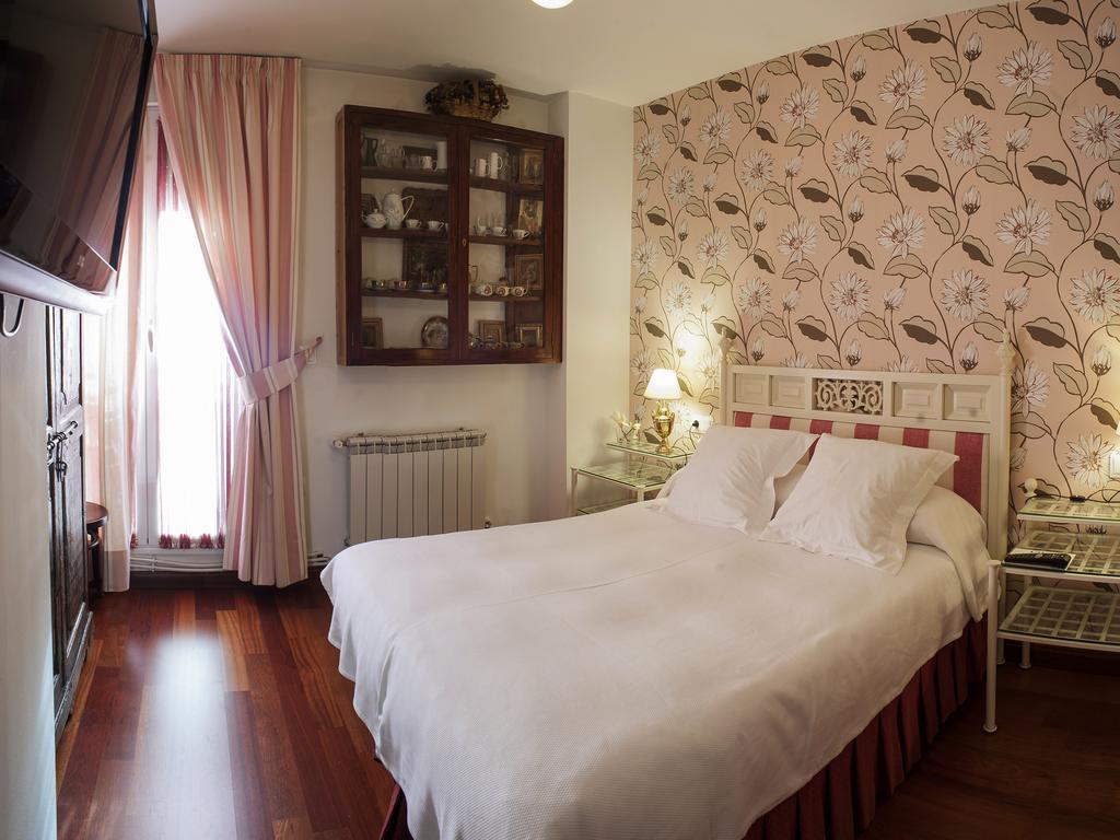 Ch Hostal Victoria クエンカ エクステリア 写真
