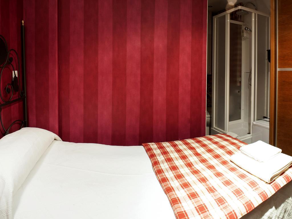 Ch Hostal Victoria クエンカ エクステリア 写真
