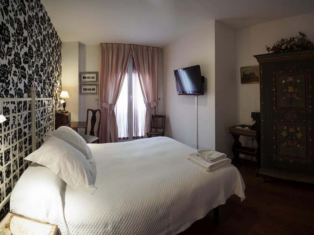 Ch Hostal Victoria クエンカ エクステリア 写真