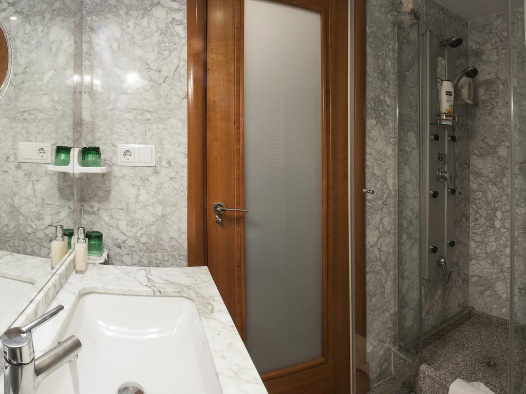 Ch Hostal Victoria クエンカ エクステリア 写真