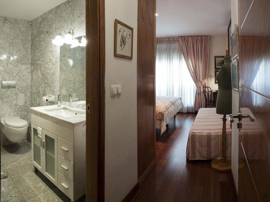 Ch Hostal Victoria クエンカ エクステリア 写真