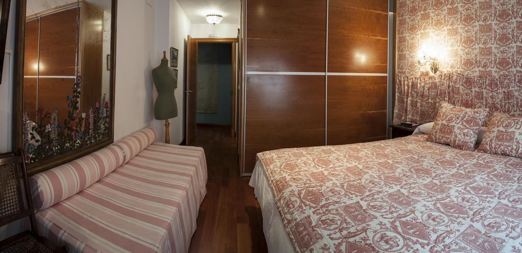 Ch Hostal Victoria クエンカ エクステリア 写真